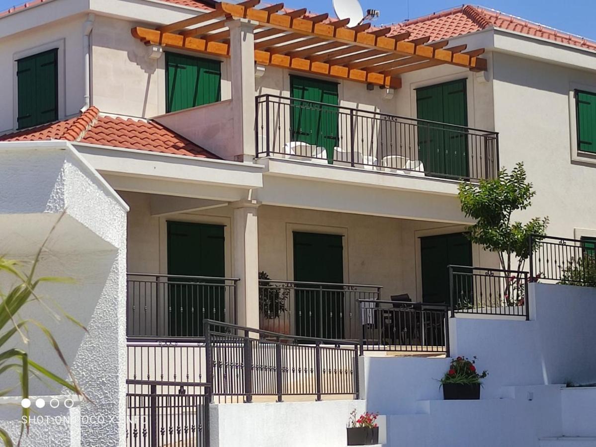 Villa Eni Primosten Bagian luar foto