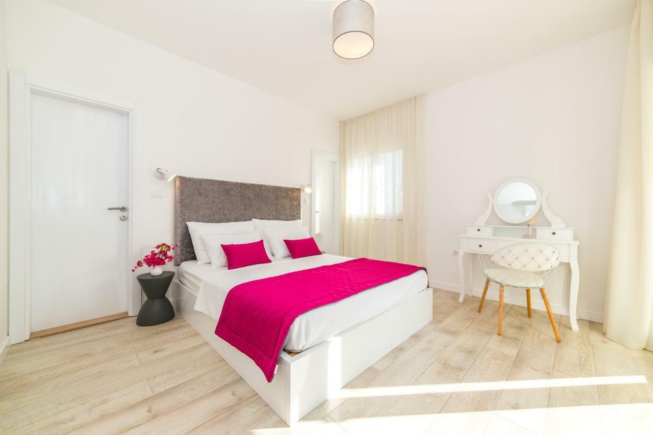 Villa Eni Primosten Bagian luar foto