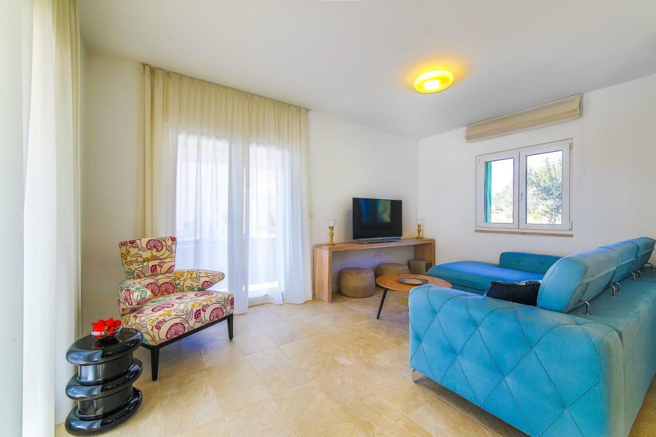 Villa Eni Primosten Bagian luar foto