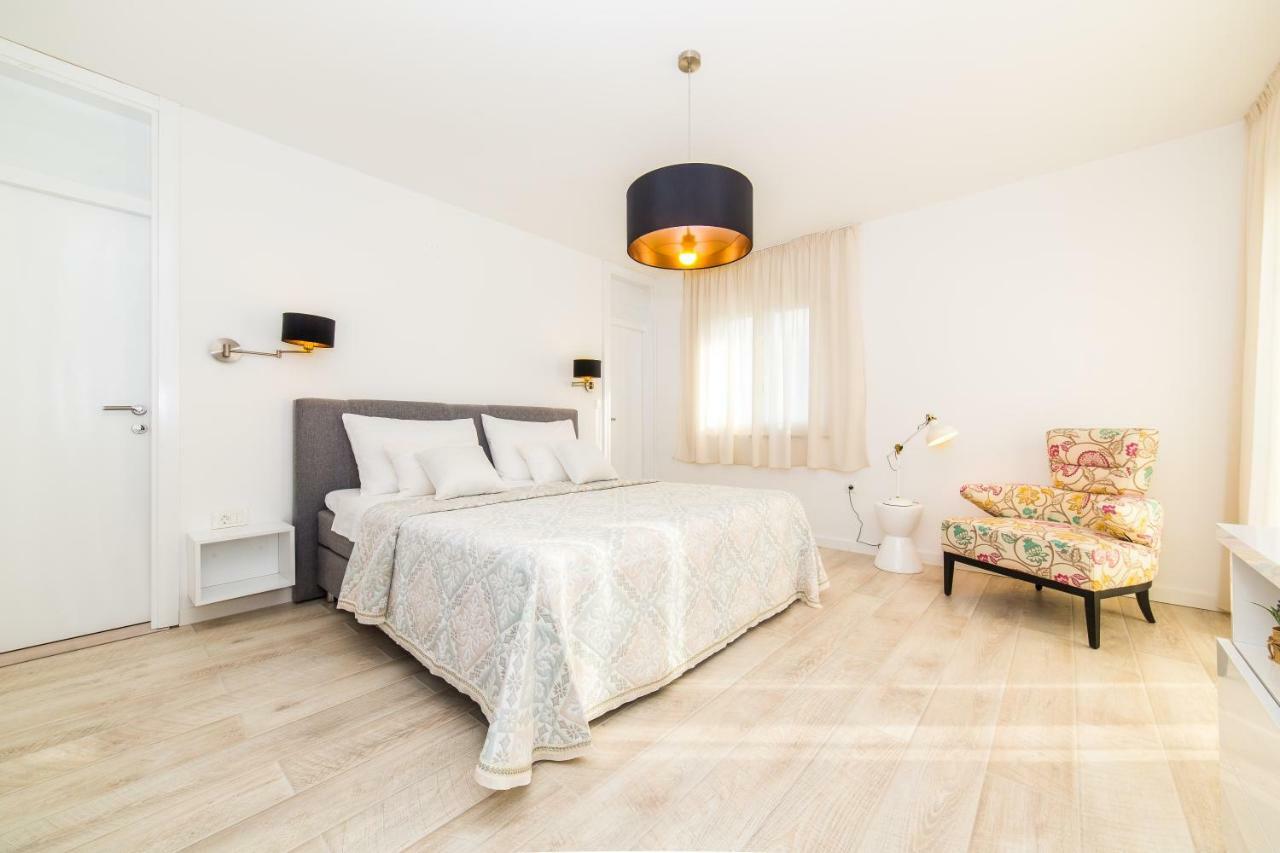Villa Eni Primosten Bagian luar foto