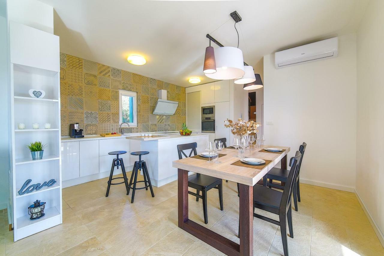 Villa Eni Primosten Bagian luar foto
