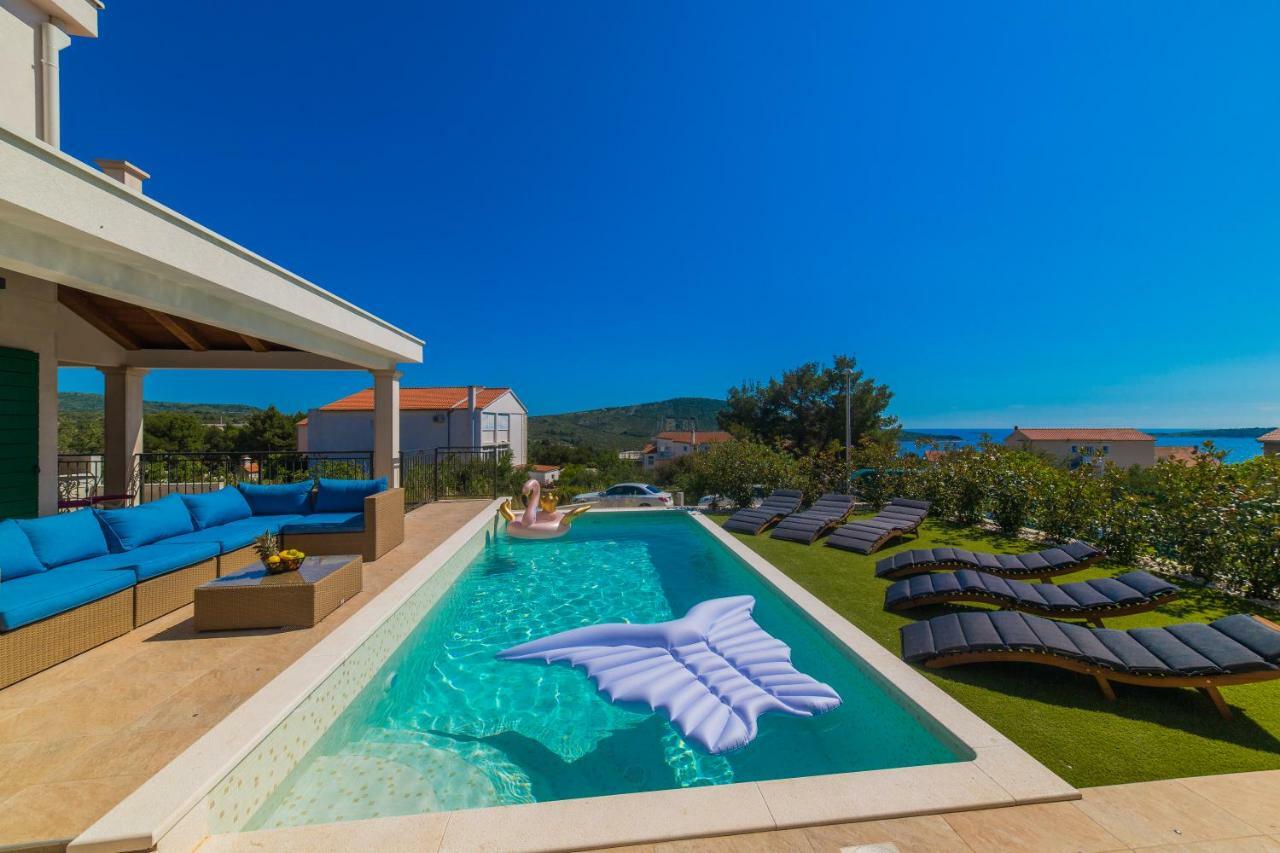 Villa Eni Primosten Bagian luar foto